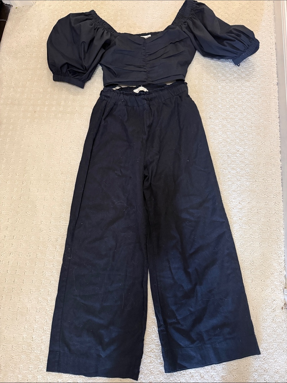 Abercrombie & Fitch Black Wide-Leg Linen-Blend Pants and Cropped Cotton Top Set